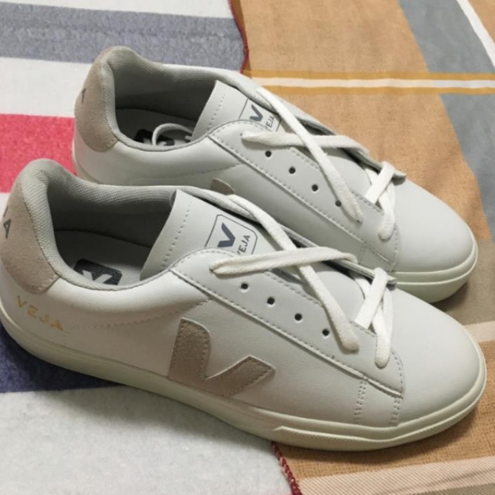 vejas. sneakers shoes women size 8